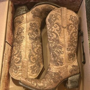 Old Gringo cowboy boots 7.5